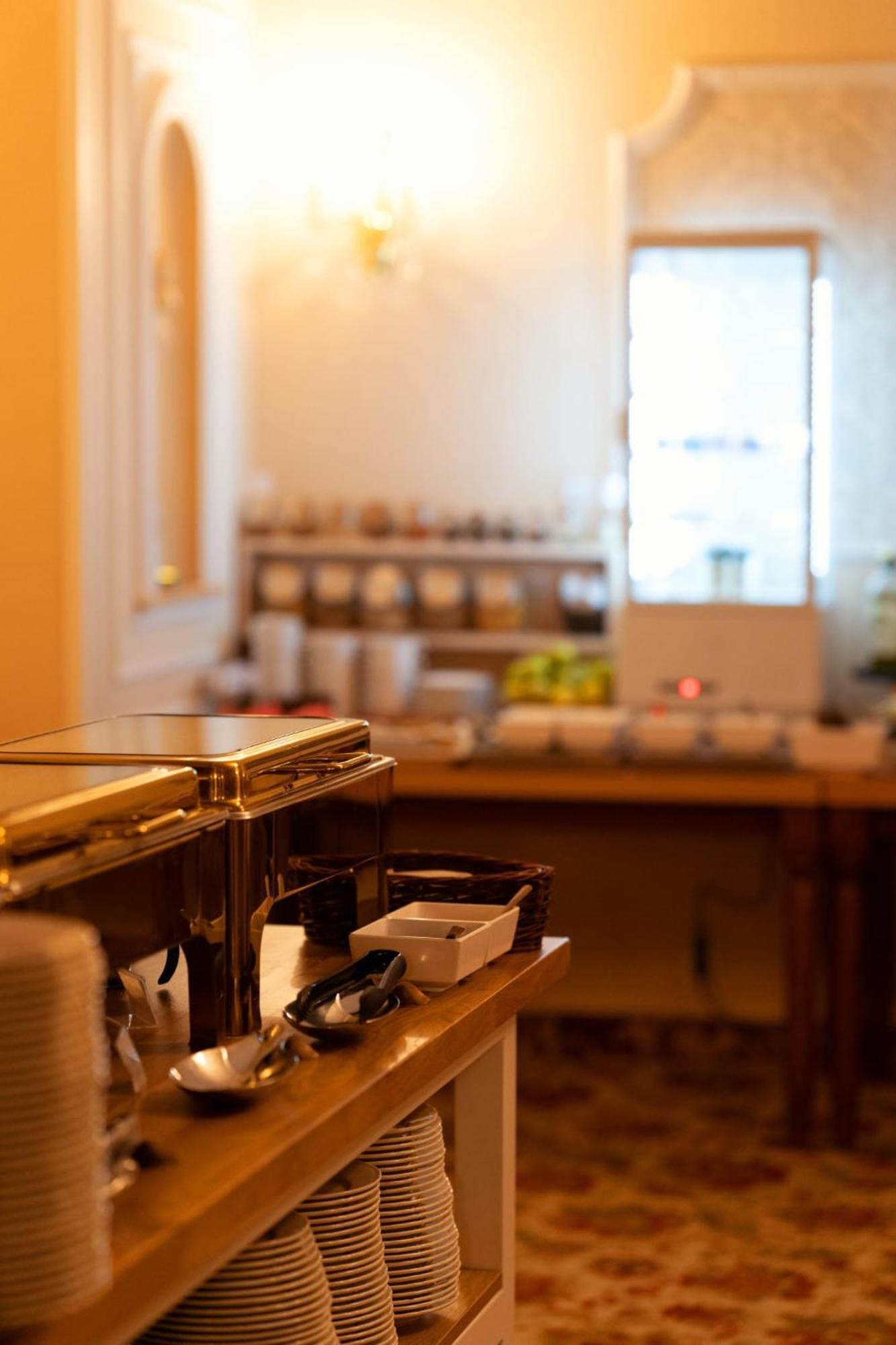 Hotel Arkadia Royal Warsawa Bagian luar foto